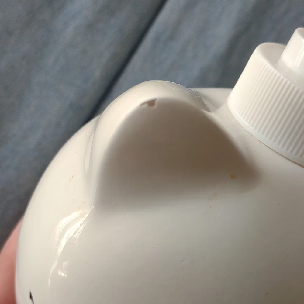 Sanrio Hello Kitty Soap Dispenser! - Picture 7 of 9